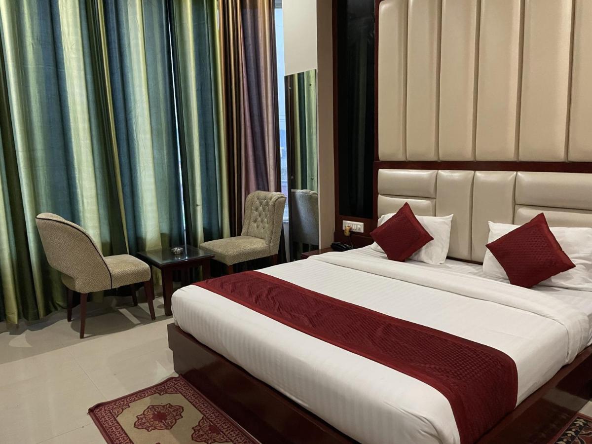 Sumedha G Village Resort And Spa Raiwala Exterior foto